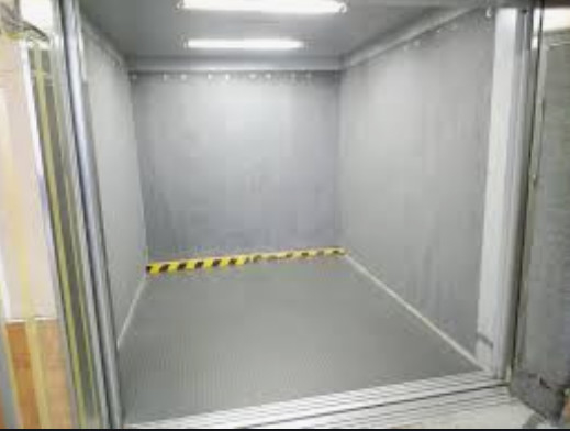 Fuji 4 Tons Industrial Freight Elevator 3m Vertical Cargo Lift